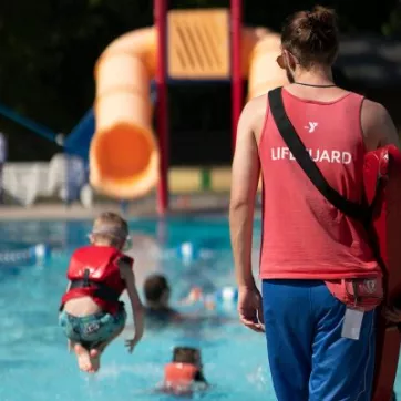 five_essential_water_safety_tips_to_know.jpg